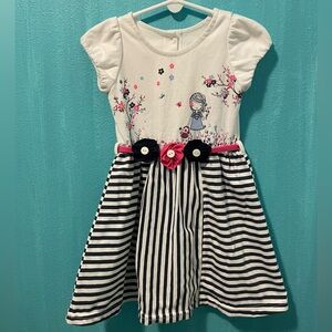 Bambini girl’s short sleeve dress size medium ( 5T)